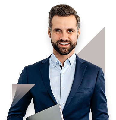 hombre de traje y con barba sonriendo
