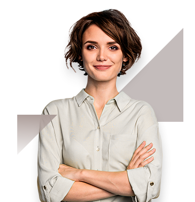 mujer de cabello corto sonriendo