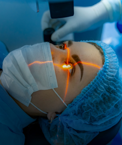 paciente recibiendo laser quirurgico