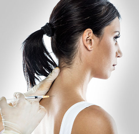 mujer recibiendo terapia neural